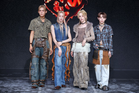 Read more about the article XLOV, 정체성 넘은 케이팝의 등장