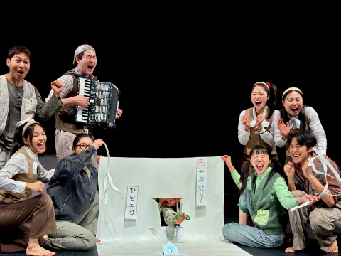 Read more about the article 극단 하땅세, 기억을 예술로 칠하다